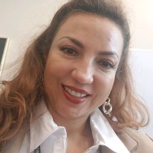 Meet your Posher, Jenny